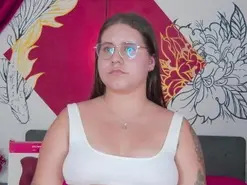 Amateur Live Sex of lia_avalon_