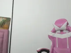 Amateur Live Sex Cam of hot_moon_18