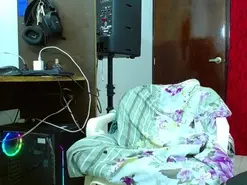 Amateur Free Porn Cam of scarlett-hot19