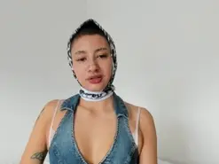 Amateur Sex Cam of ailis9o