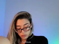 Amateur Free Live Porn of carol_blonde
