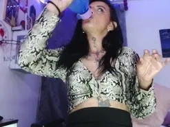 Amateur Live Sex of ninadesire1102
