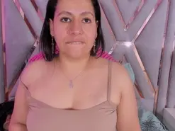 Amateur Adult Webcams of adri_rivera