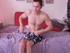 Amateur Live Sex of Alex_WandHot