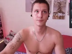 Amateur Live Sex of Alex_WandHot