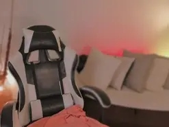 Amateur Live Sex Cam of ChloeMoreti