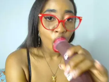 Bongacams Sex Cam of CaseyMoons