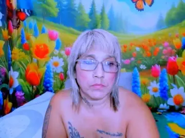 Bongacams Watch Live Sex Cams of indianroxy