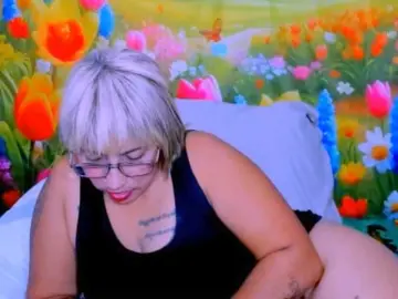 Bongacams Nude Webcam of indianroxy