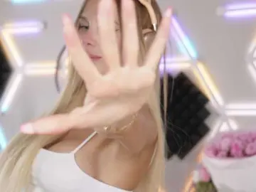 Bongacams Free Porn Cam of blondinochkaa