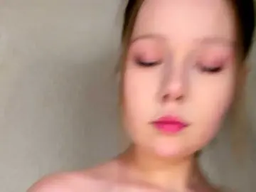 Bongacams Watch Live Sex Cams of MelMooon