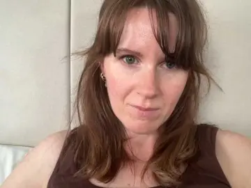 Bongacams Sex Cam of REDHEADROSIE