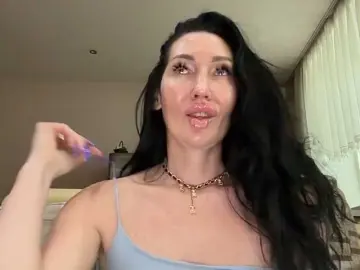 Bongacams Live Sex of KorolevaQween000