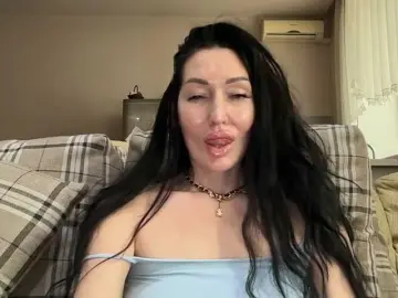 Bongacams Adult Webcams of KorolevaQween000
