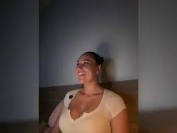 Bongacams Private Sex Chat of QWEENII