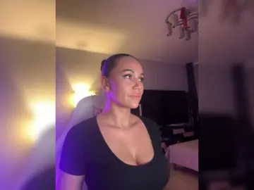 Bongacams Best Webcam of QWEENII