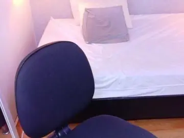 Bongacams Live Sex Cam of tiny-whore