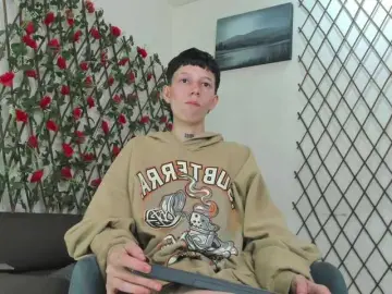 Bongacams Sex Cam of LiamBrown09