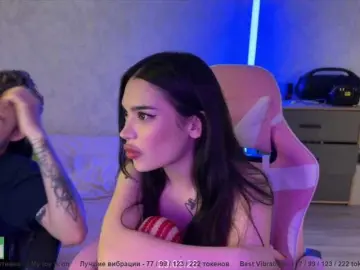 Bongacams Nude Webcam of CoupleOnFire
