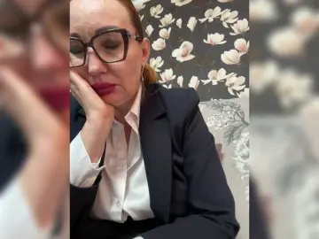 Bongacams Free Porn Cam of Pink-Lips