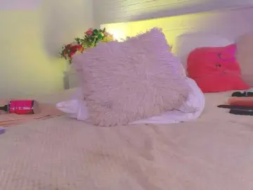 Bongacams Live Sex of CrazyWine