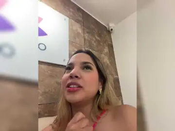Bongacams Sex Cam of MeganRosse1