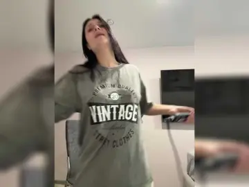 Bongacams Live Sex Cam of Paratrax