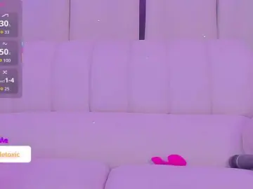 Bongacams Private Sex Chat of LittleToxic