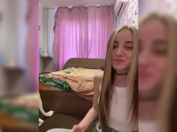 Bongacams Live Sex Cam of SweetPussies