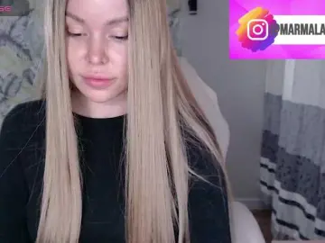 Bongacams Sex Cam of Foxymoxy19