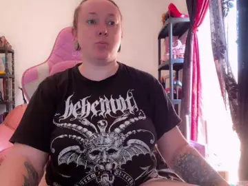 Bongacams Best live sex cam show of NylonQueen