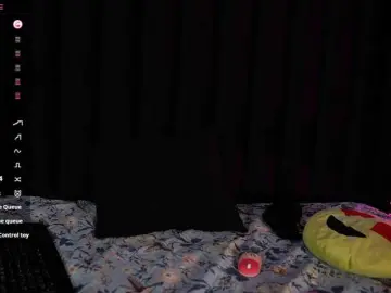 Bongacams Sex Cam of youngmommy