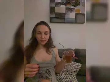 Bongacams Nude Webcam of Alisasqrl