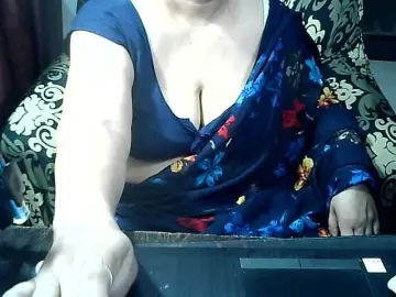 Bongacams Best live sex cam show of Indianbhabhimilf40