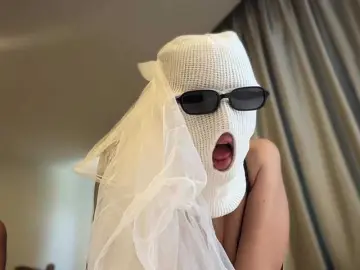 Bongacams Sex Cam of hiddenCrazySlut