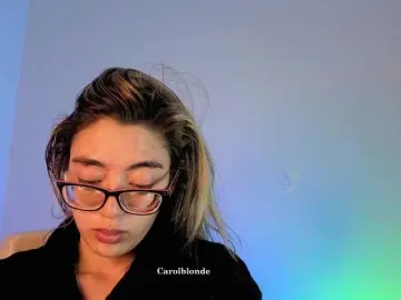 Bongacams Nude Webcam of Charlotte-glasses