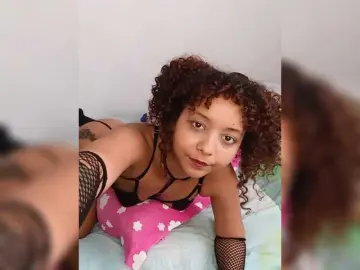Bongacams Free Live Porn of milanxbunny333
