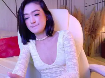 Bongacams Watch Live Sex Cams of LeahSaenz