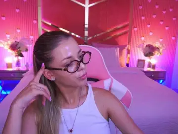 Bongacams Free Porn Cam of LoveeDove