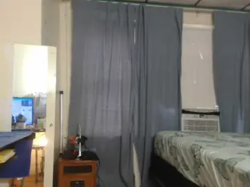 Bongacams Free Porn Cam of AnalTaxi