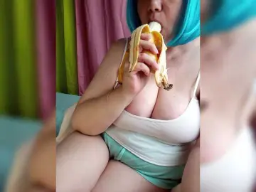 Bongacams Sex Cam of HairyStepMom