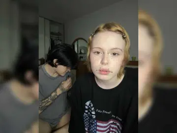 Bongacams Live Porn of MiaAndAlicea
