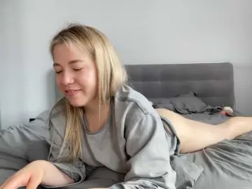 Bongacams Sex Cam of AlyraSun