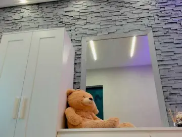 Bongacams Live Sex Cam of Reina-Cummings
