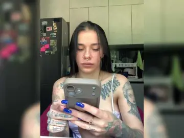 Bongacams Live Sex Cam of MaidenCrystal