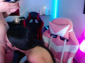 Bongacams Watch Live Sex Cams of room-kitty