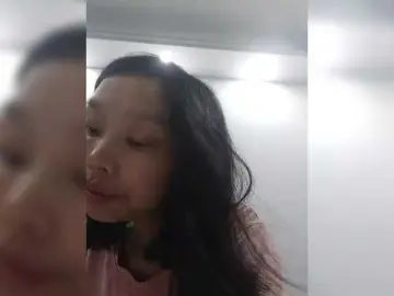 Bongacams Watch Live Sex Cams of Selinababy99