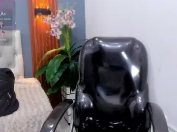 Bongacams Watch Live Sex Cams of zoe-cortezz