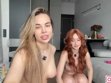 Bongacams Adult Webcam of diffgirls1-1