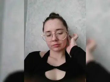 Bongacams Live Sex Cam of kroshka-meow